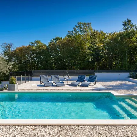 Vila Tonchi 3 Bedroom Private Pool Bbq & Garden