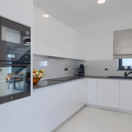 Vila Tonchi 3 Bedroom Private Pool Bbq & Garden