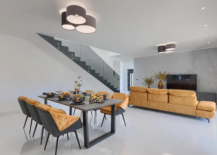Tonchi 3 Bedroom Private Pool Bbq & Garden Vila