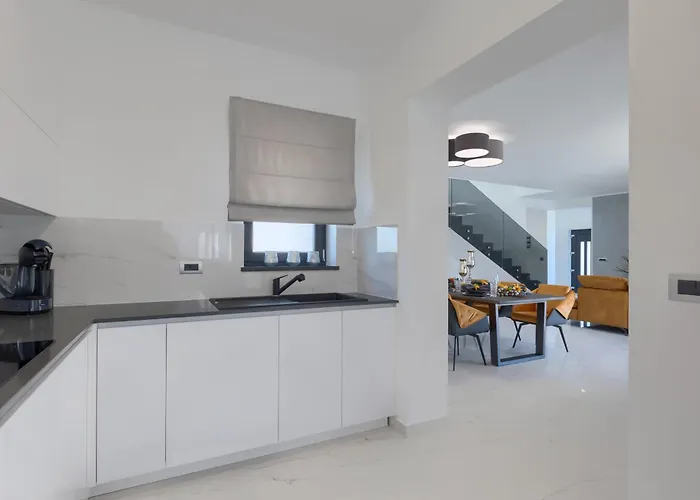 Tonchi 3 Bedroom Private Pool Bbq & Garden Vila *
