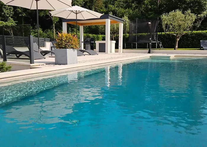 Tonchi 3 Bedroom Private Pool Bbq&garden Barban