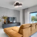 Tonchi 3 Bedroom Private Pool Bbq & Garden Villa