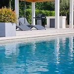 Tonchi 3 Bedroom Private Pool Bbq & Garden Villa *