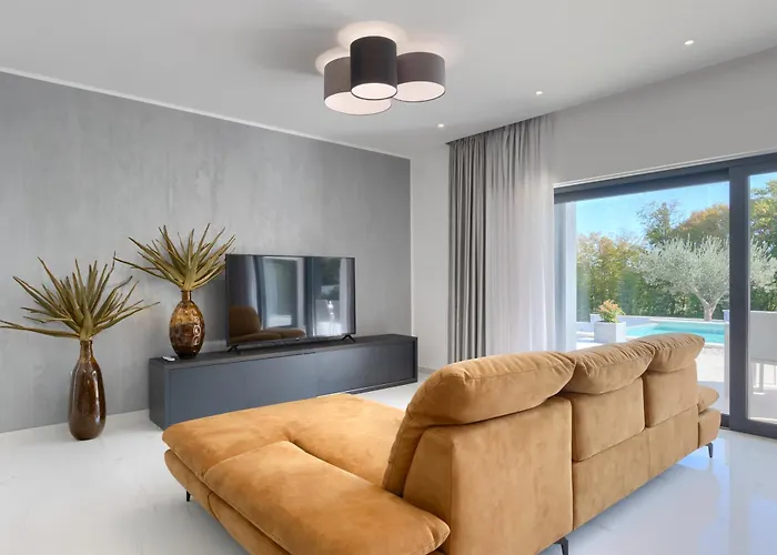 Tonchi 3 Bedroom Private Pool Bbq&garden Villa