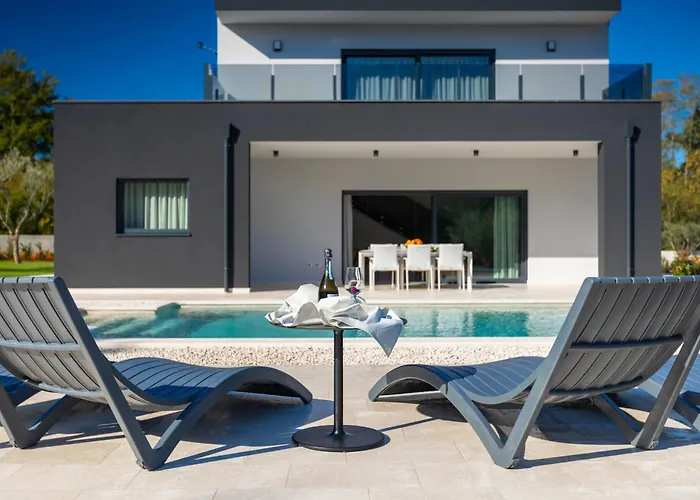 Villa Tonchi 3 Bedroom Private Pool Bbq&garden Barban