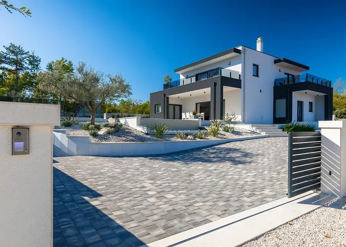 Tonchi 3 Bedroom Private Pool Bbq&garden Barban