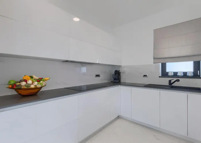 Tonchi 3 Bedroom Private Pool Bbq&garden