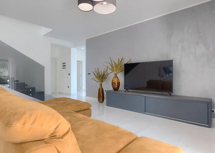 Tonchi 3 Bedroom Private Pool Bbq&garden Villa *